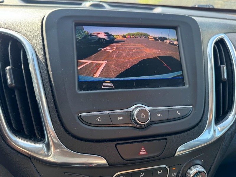 Chevrolet Equinox Vehicle Full-screen Gallery Image 20