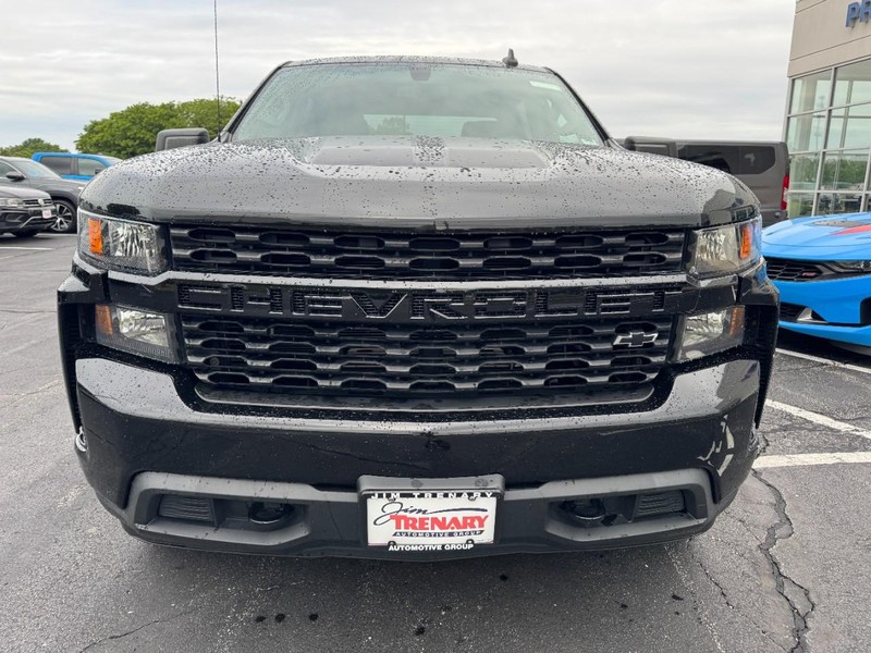 Chevrolet Silverado 1500 LTD Vehicle Image 09