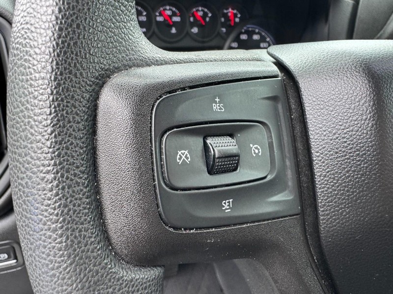Chevrolet Silverado 1500 LTD Vehicle Image 17