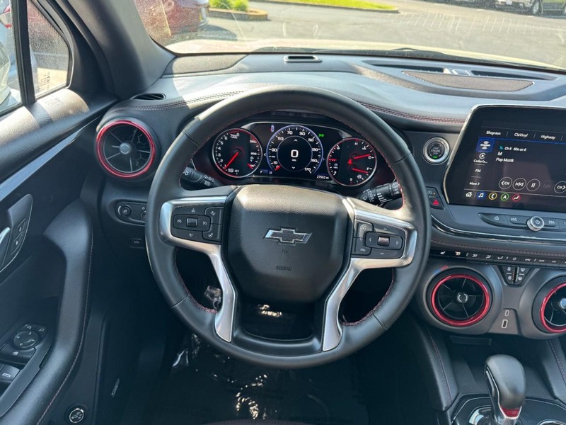 Chevrolet Blazer Vehicle Full-screen Gallery Image 12