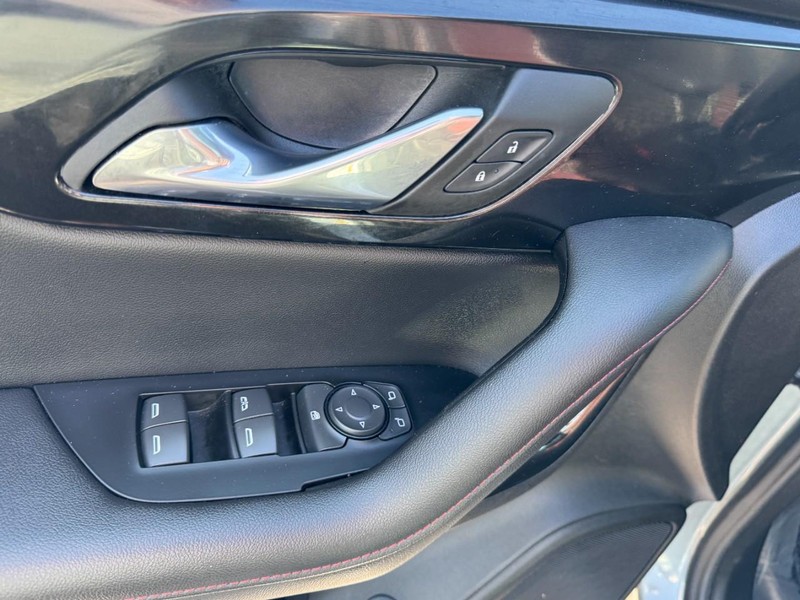 Chevrolet Blazer Vehicle Full-screen Gallery Image 15