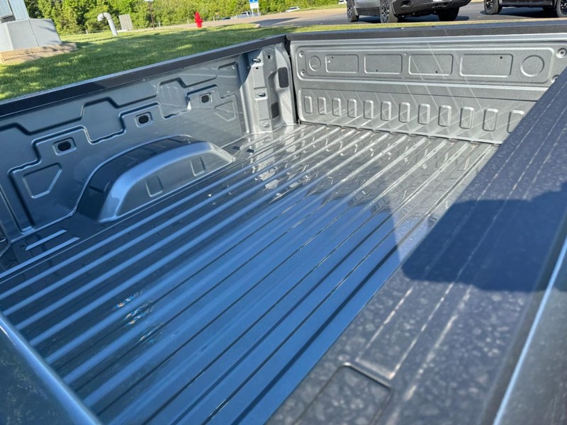 Chevrolet Silverado 2500HD Vehicle Image 05