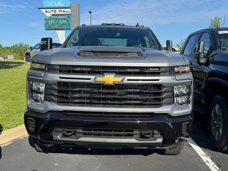 Chevrolet Silverado 2500HD Vehicle Image 06