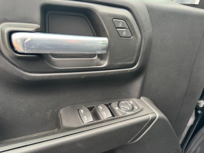 Chevrolet Silverado 1500 Vehicle Image 11