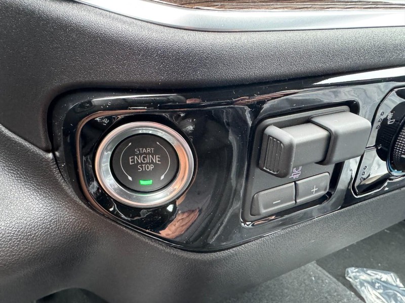 Chevrolet Silverado 1500 Vehicle Image 18
