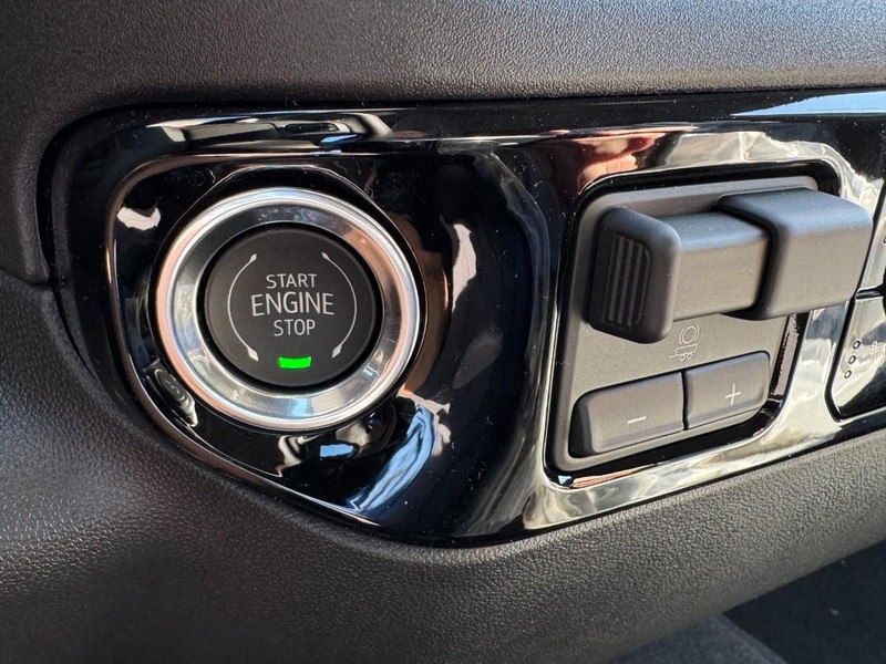 Chevrolet Silverado 1500 Vehicle Image 19