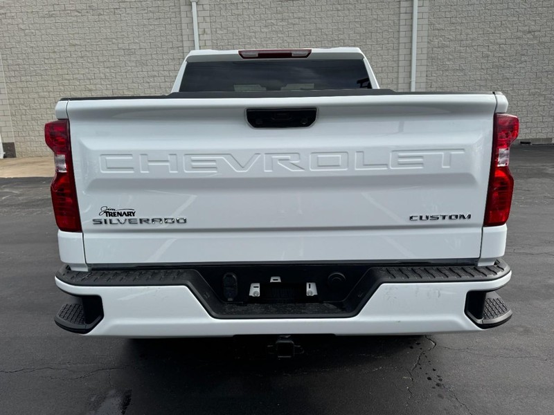 Chevrolet Silverado 1500 Vehicle Image 05
