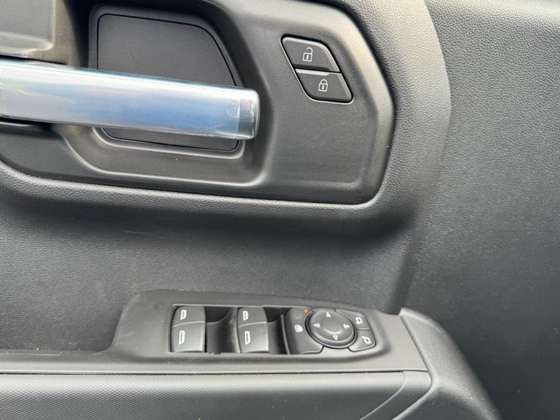 Chevrolet Silverado 1500 Vehicle Image 11