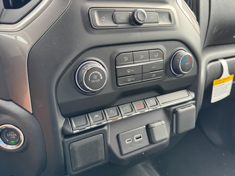 Chevrolet Silverado 1500 Vehicle Image 14