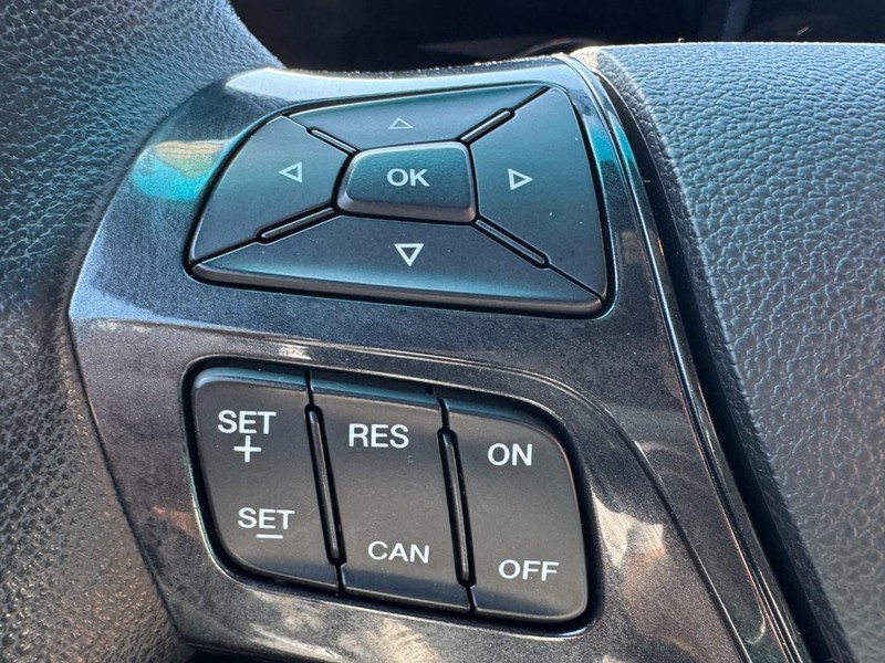 Ford Explorer Vehicle Image 17