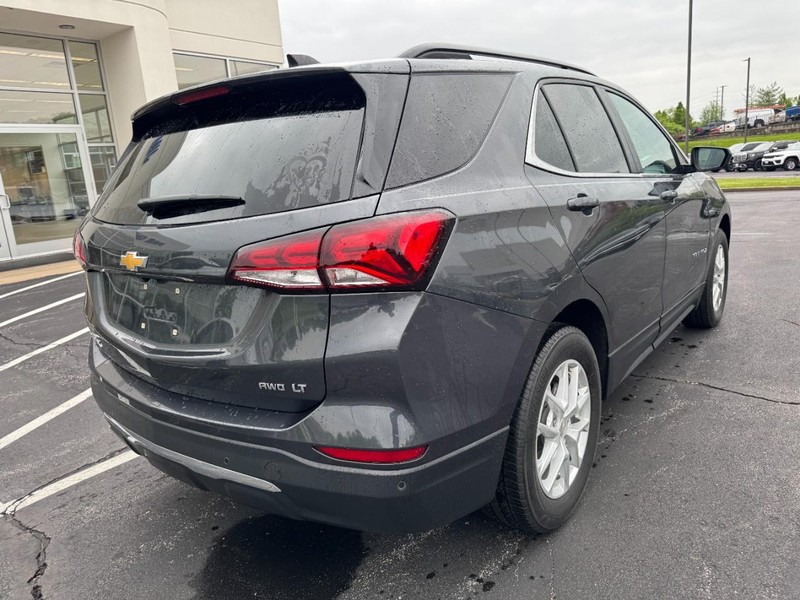 Chevrolet Equinox Vehicle Full-screen Gallery Image 03