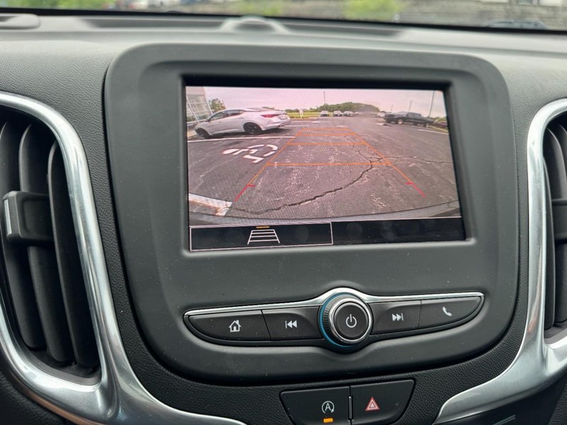 Chevrolet Equinox Vehicle Full-screen Gallery Image 21