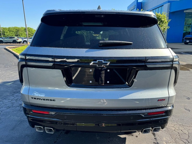 Chevrolet Traverse Vehicle Image 04