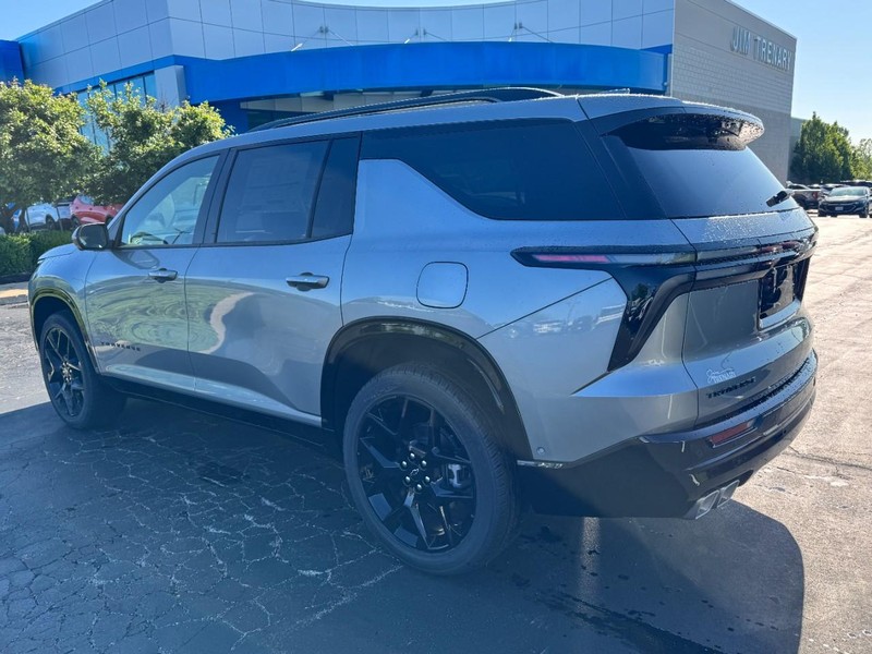 Chevrolet Traverse Vehicle Image 05