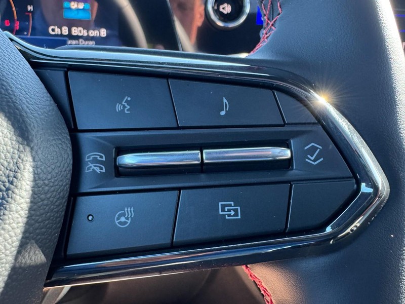 Chevrolet Traverse Vehicle Image 12