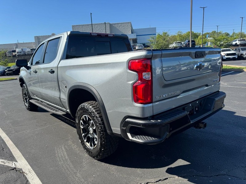 Chevrolet Silverado 1500 Vehicle Image 05