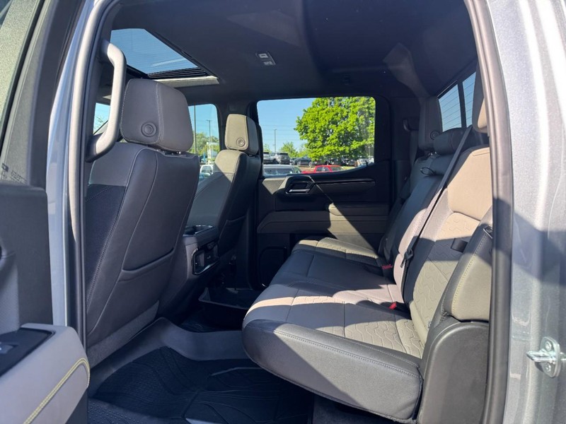 Chevrolet Silverado 1500 Vehicle Image 10
