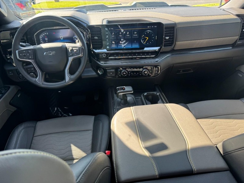 Chevrolet Silverado 1500 Vehicle Image 12