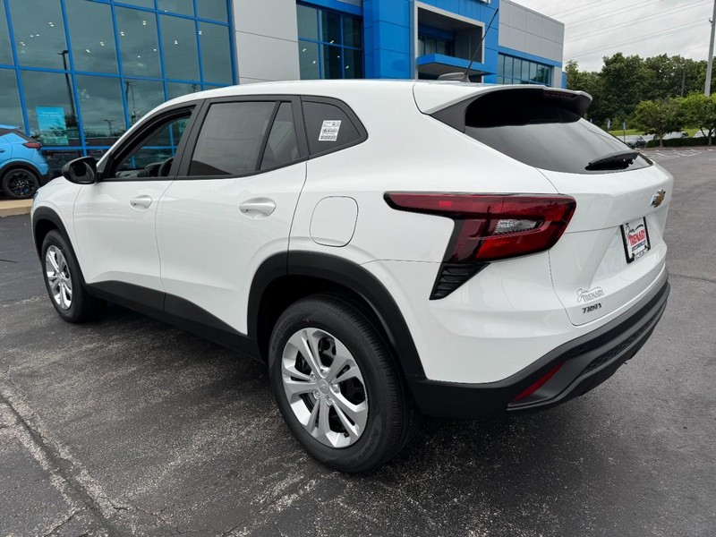 Chevrolet Trax Vehicle Image 05
