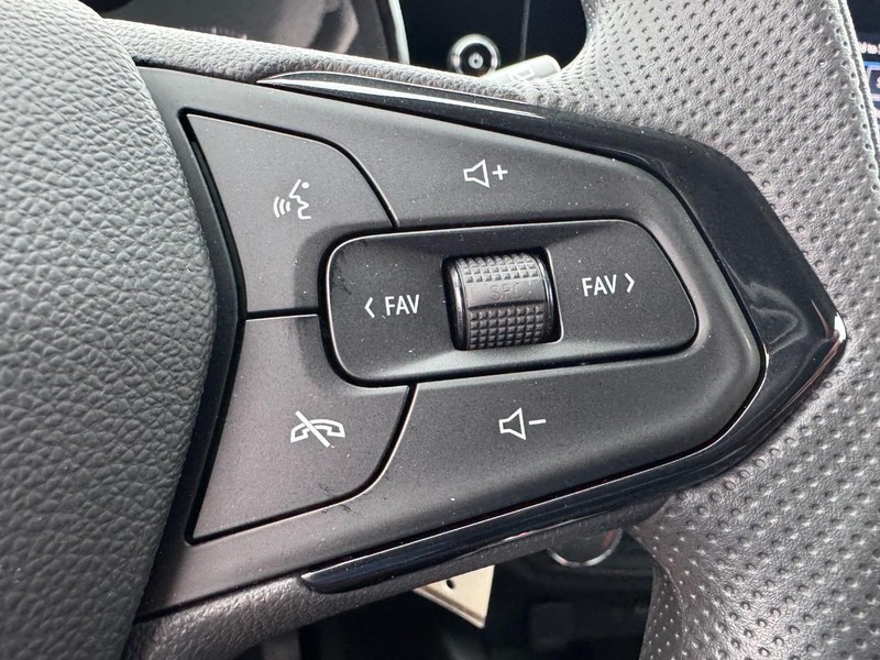 Chevrolet Trax Vehicle Image 13