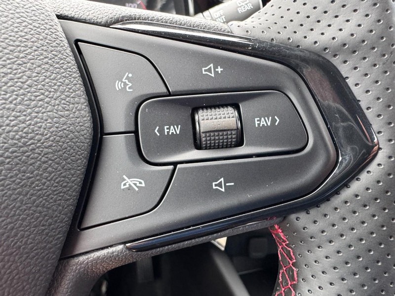 Chevrolet Trax Vehicle Image 12