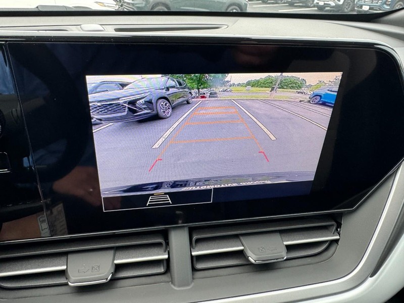 Chevrolet Trax Vehicle Image 15