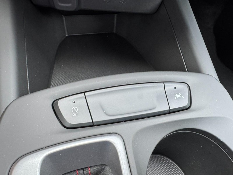 Chevrolet Trax Vehicle Image 16