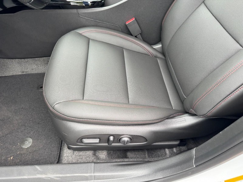 Chevrolet Trax Vehicle Image 09