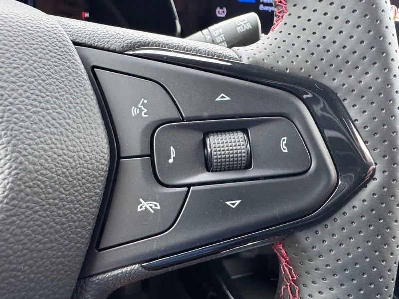 Chevrolet Trax Vehicle Image 12