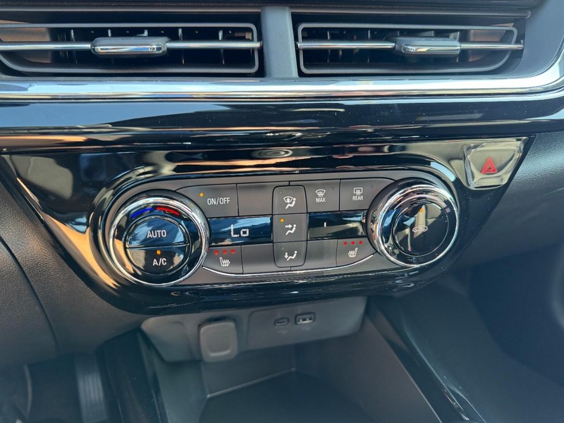 Chevrolet Trax Vehicle Image 13
