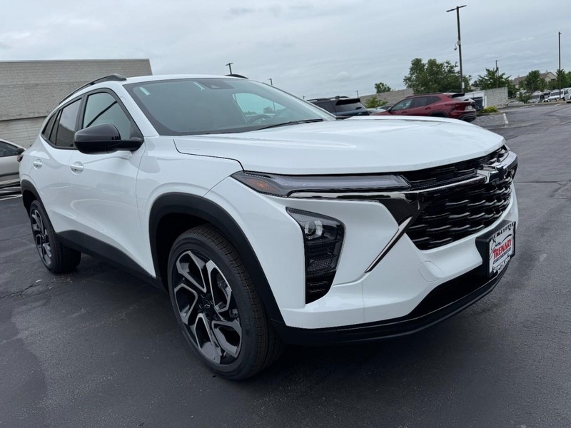 Chevrolet Trax Vehicle Image 02