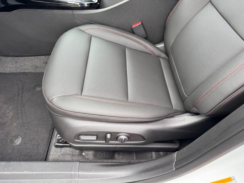 Chevrolet Trax Vehicle Image 09