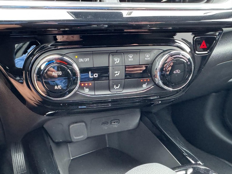 Chevrolet Trax Vehicle Image 13