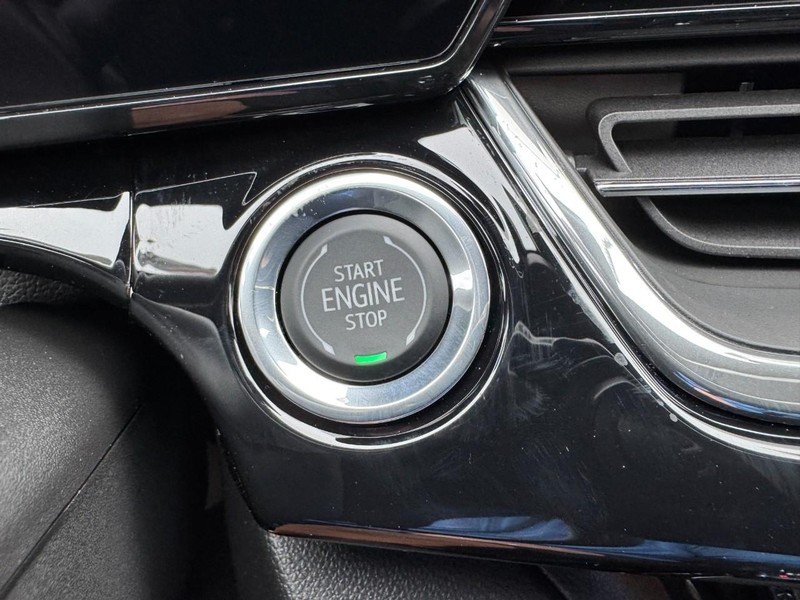 Chevrolet Trax Vehicle Image 16
