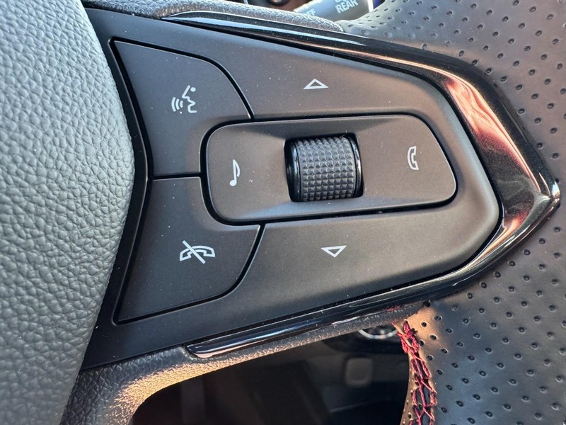 Chevrolet Trax Vehicle Image 12