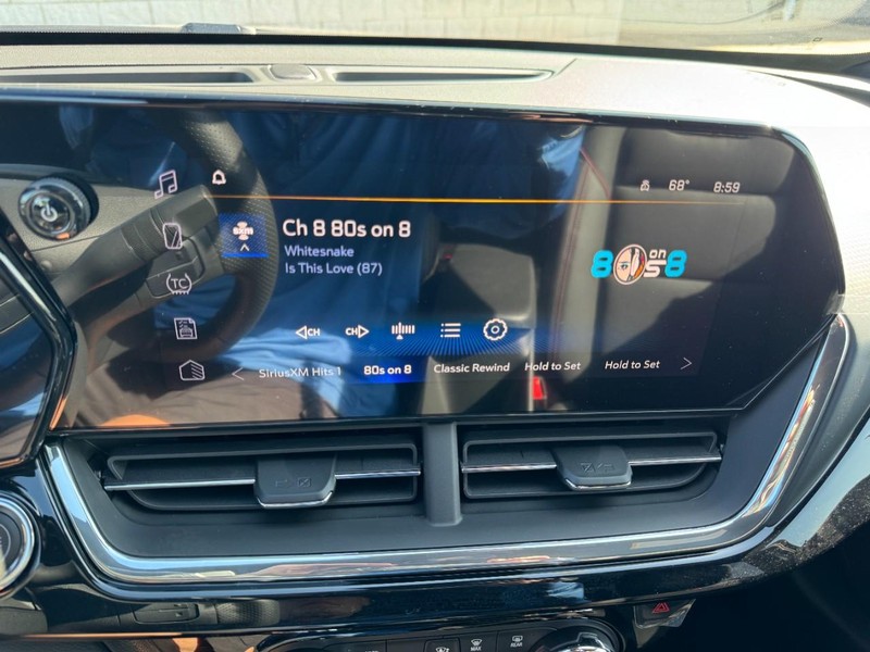 Chevrolet Trax Vehicle Image 14