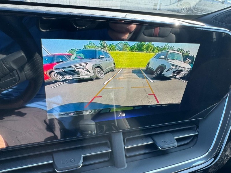 Chevrolet Trax Vehicle Image 15
