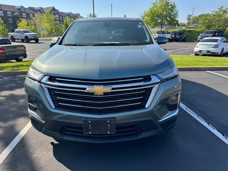 Chevrolet Traverse Vehicle Image 02