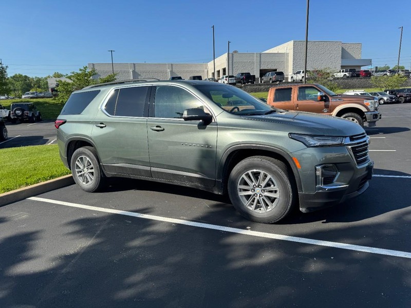 Chevrolet Traverse Vehicle Image 04