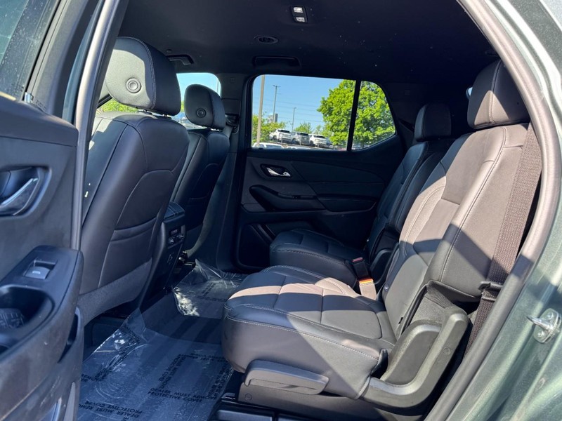 Chevrolet Traverse Vehicle Image 10