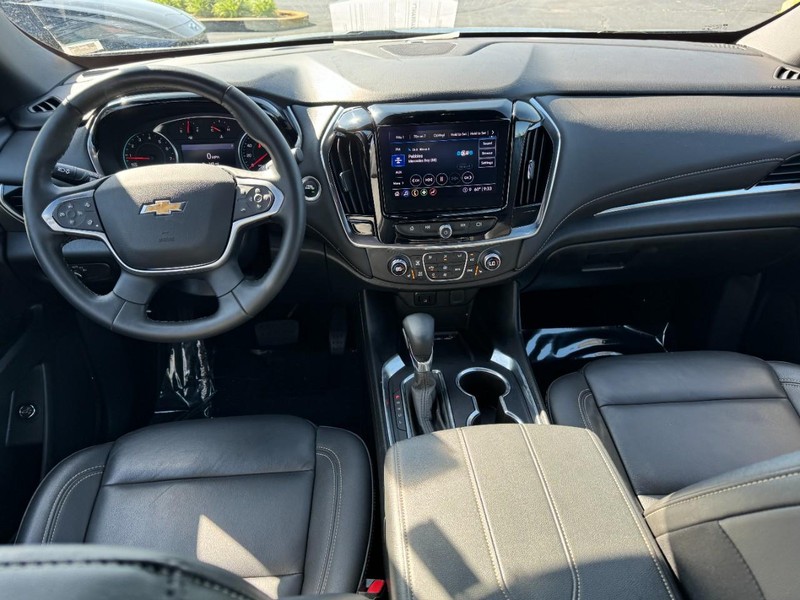 Chevrolet Traverse Vehicle Image 12