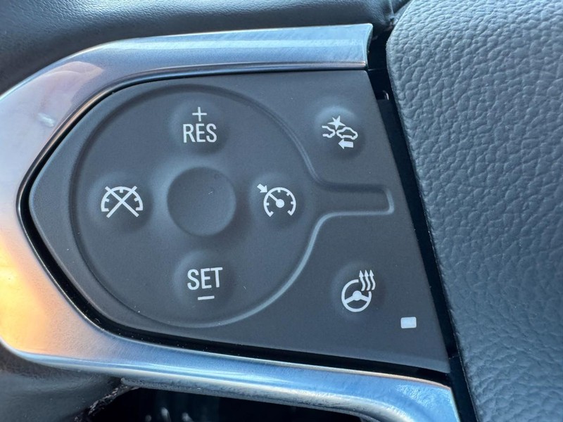 Chevrolet Traverse Vehicle Image 16
