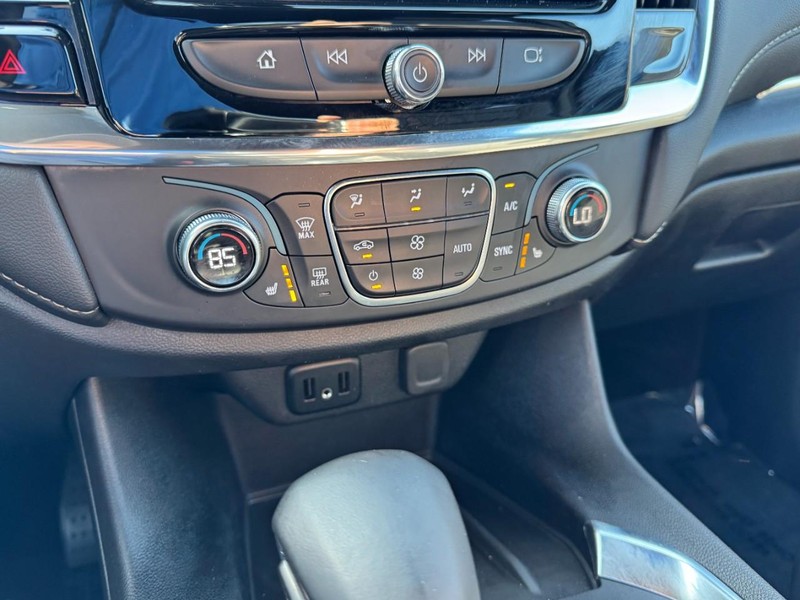 Chevrolet Traverse Vehicle Image 18