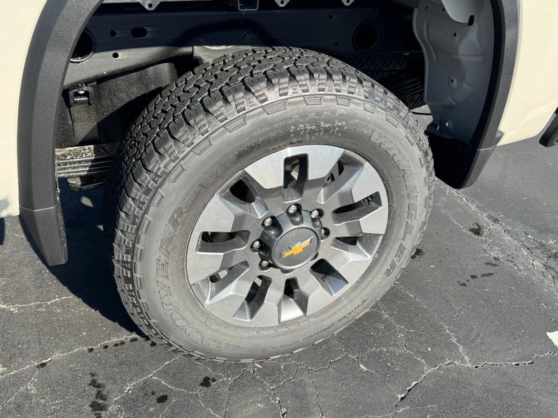 Chevrolet Silverado 2500HD Vehicle Image 07