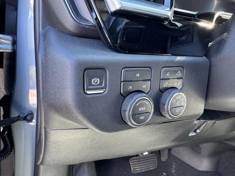 Chevrolet Silverado 2500HD Vehicle Image 08