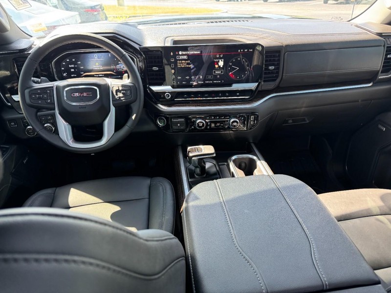 GMC Sierra 1500 Vehicle Image 12