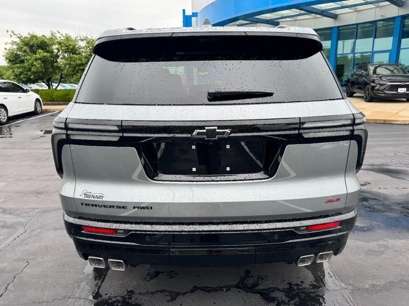 Chevrolet Traverse Vehicle Image 04