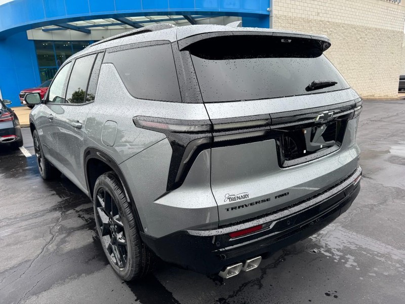 Chevrolet Traverse Vehicle Image 05
