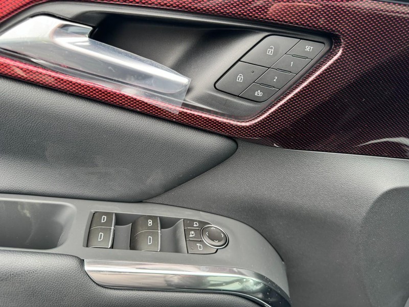 Chevrolet Traverse Vehicle Image 11