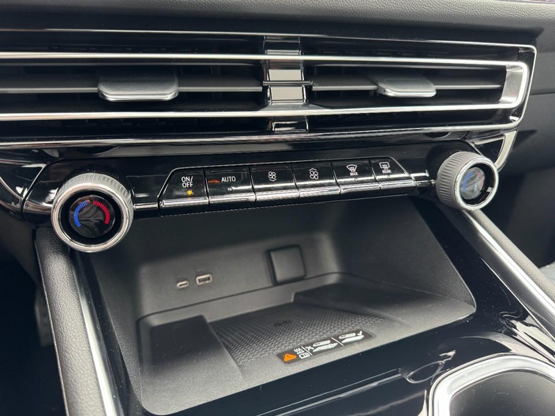 Chevrolet Traverse Vehicle Image 14